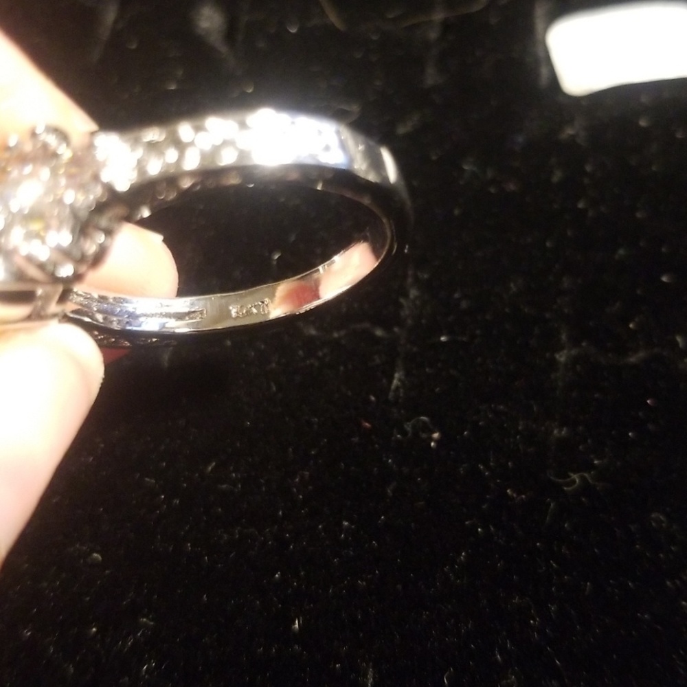 Round ring - Picture 6 of 6